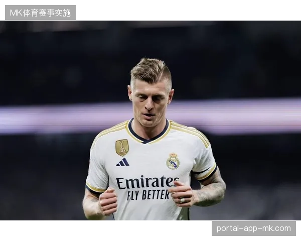 克罗斯俱乐部赛季表现优异,或将成为德国队世界杯征程的中场节拍器 克罗斯俱乐部赛季表现优异,或将成为德国队世界杯征程的中场节拍器
